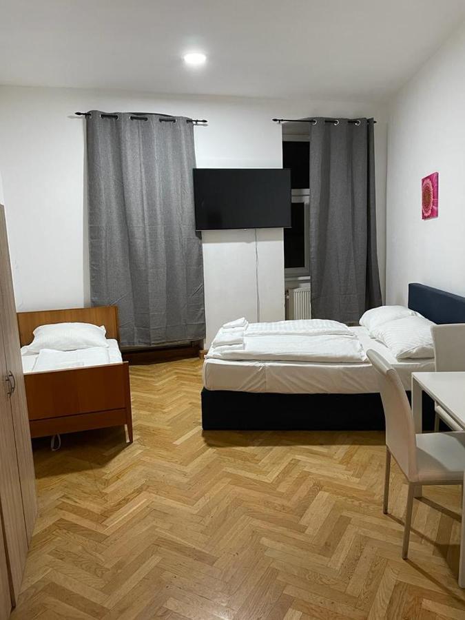 Easybook-In Hotel Vienna Exterior photo