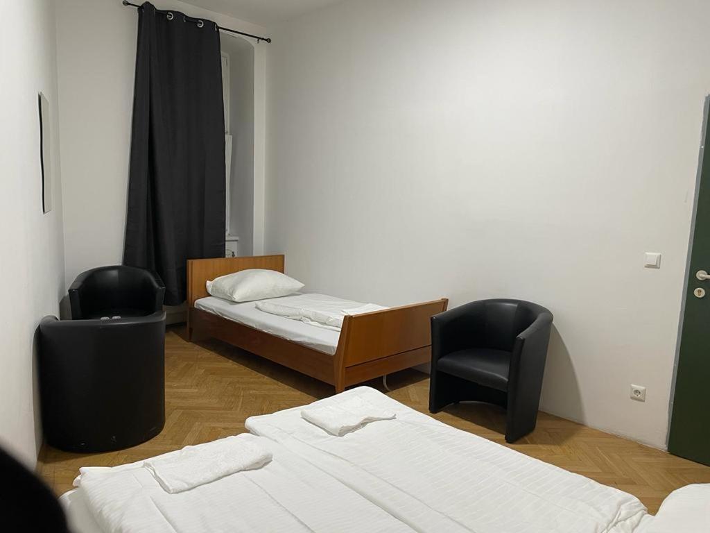 Easybook-In Hotel Vienna Exterior photo